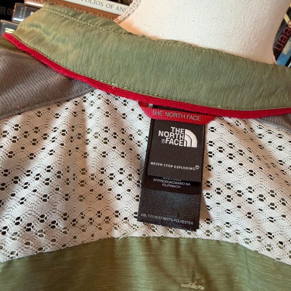 Women's Green Button-Up Jacket - Picture 4 of 5